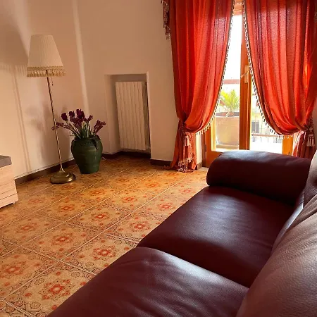 לינה וארוחת בוקר La Maison Lilas