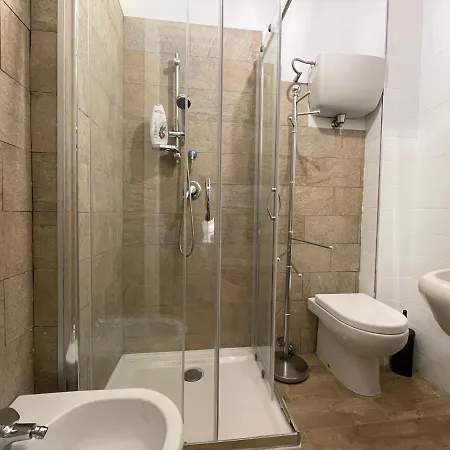 לינה וארוחת בוקר La Maison Lilas