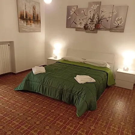 לינה וארוחת בוקר La Maison Lilas