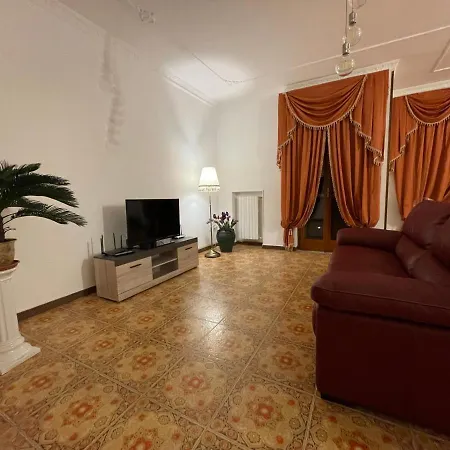 לינה וארוחת בוקר La Maison Lilas