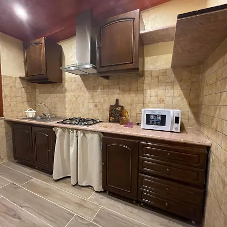 לינה וארוחת בוקר La Maison Lilas